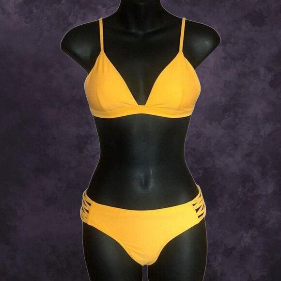 Hollister Yellow Bikini - Picture 2 of 6